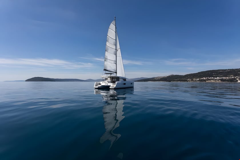 Rogoznica Catamaran Cabine 6  12  slaapplaatsen 12  gasten 12.8 m Lijstnummer: #16209 3