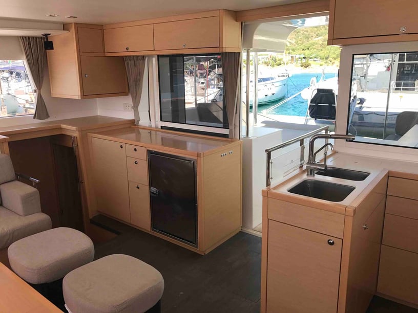 San Teodoro Catamaran 4 cabin 12 berths 12 guests 13.96 m Listing Number: #16211 5