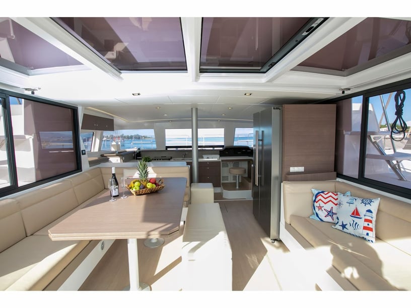 Volos, Platanië Catamaran Cabine 6  12  slaapplaatsen 12  gasten 13.1 m Lijstnummer: #16217 2