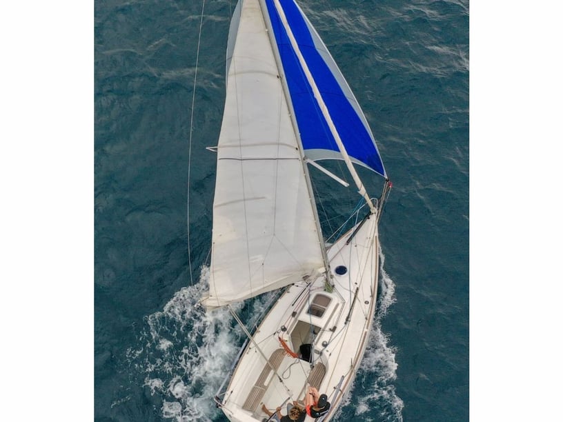 Marseille Sailboat 1 cabin 4 berths 6 guests 6.25 m Listing Number: #16263 3