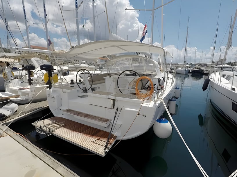 Šibenik Sailboat 5 cabin 12 berths 12 guests 14.6 m Listing Number: #16274 3