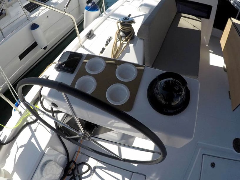 Sibenik Zeilboot Cabine 4  10  slaapplaatsen 10  gasten 14.85 m Lijstnummer: #16282 4
