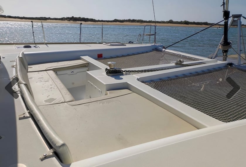 Ayamonte Catamaran Cabine 6  Couchettes 10  Invités 10  13.96 m Numéro de l'annonce: #16305 3