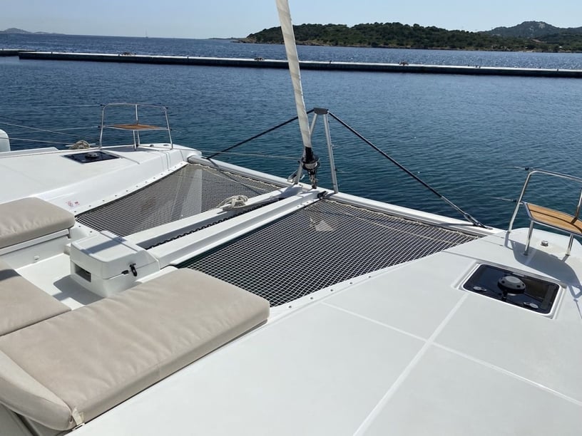 Salerno Catamaran Cabine 6  12  slaapplaatsen 12  gasten 13.99 m Lijstnummer: #16323 4