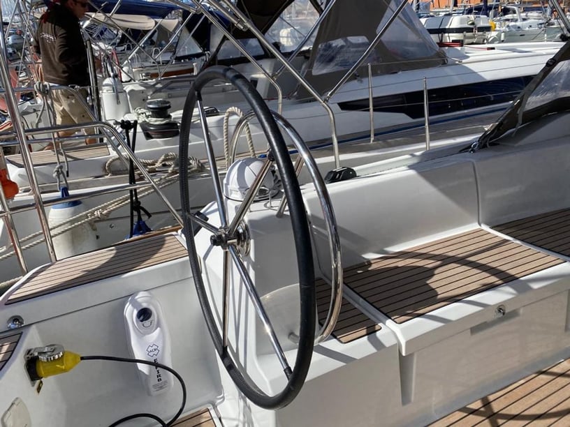 Palma de Mallorca Segelboot 5 Kabine 12 Liegeplätze 12 Gäste 15.75 m Nummer des Inserats: #16334 5