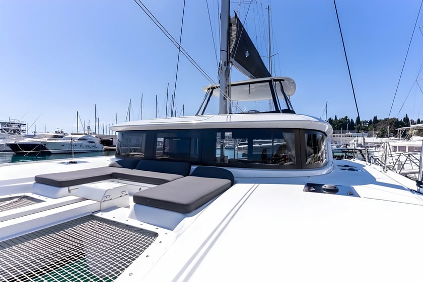 Rogoznica Catamaran 6 cabin 12 berths 12 guests 13.99 m Listing Number: #16336 4