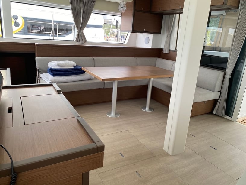 Portisco Catamaran 5 cabin 12 berths 12 guests 15.84 m Listing Number: #16338 2