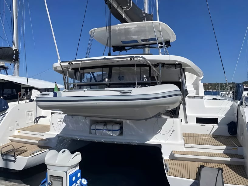 Portisco Catamaran 6 cabin 12 berths 12 guests 13.99 m Listing Number: #16351