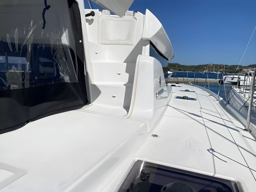 Portisco Catamaran 6 cabin 12 berths 12 guests 13.99 m Listing Number: #16351 3