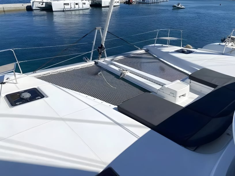 Portisco Catamaran 6 cabin 12 berths 12 guests 13.99 m Listing Number: #16351 5