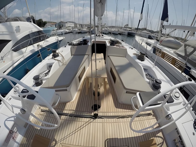 Šibenik Sailboat 3 cabin 8 berths 8 guests 14.35 m Listing Number: #16373 5