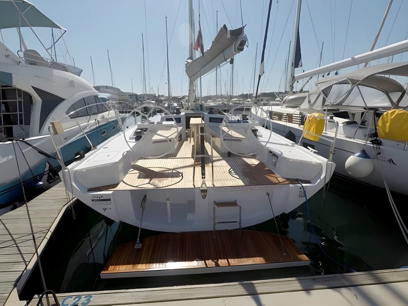 Šibenik Sailboat 3 cabin 8 berths 8 guests 14.35 m Listing Number: #16373 3