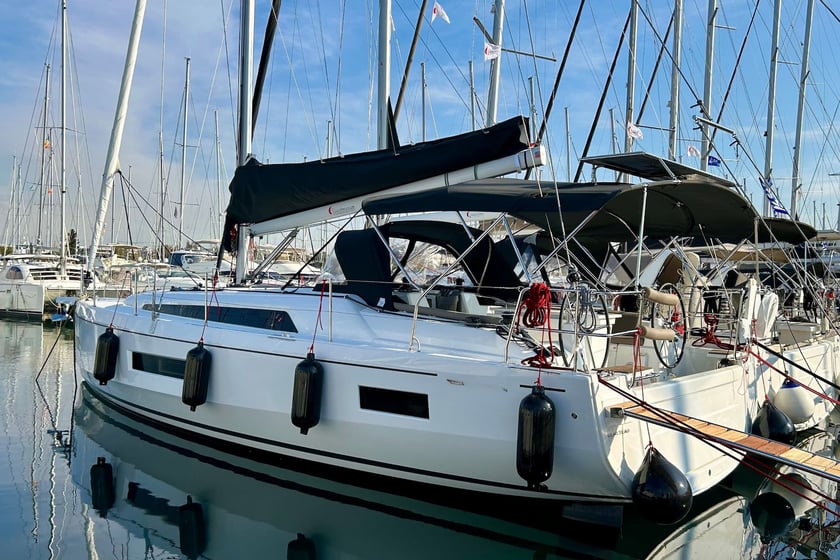 Gouvia Velero Cabina 4  10  literas 10  invitados 12.87 m Número de anuncio: #16378 3