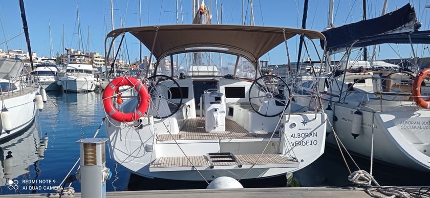 Palma di Maiorca Barca a vela cabina 3  cuccette 8  8  ospiti 12.35 m Numero dell'inserzione: #16432 4