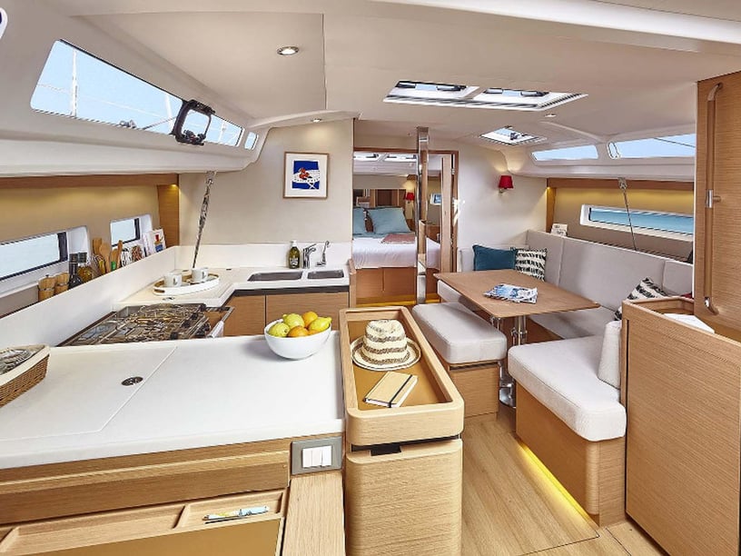 Las Galletas Sailboat 4 cabin 10 berths 10 guests 14.42 m Listing Number: #16455 2