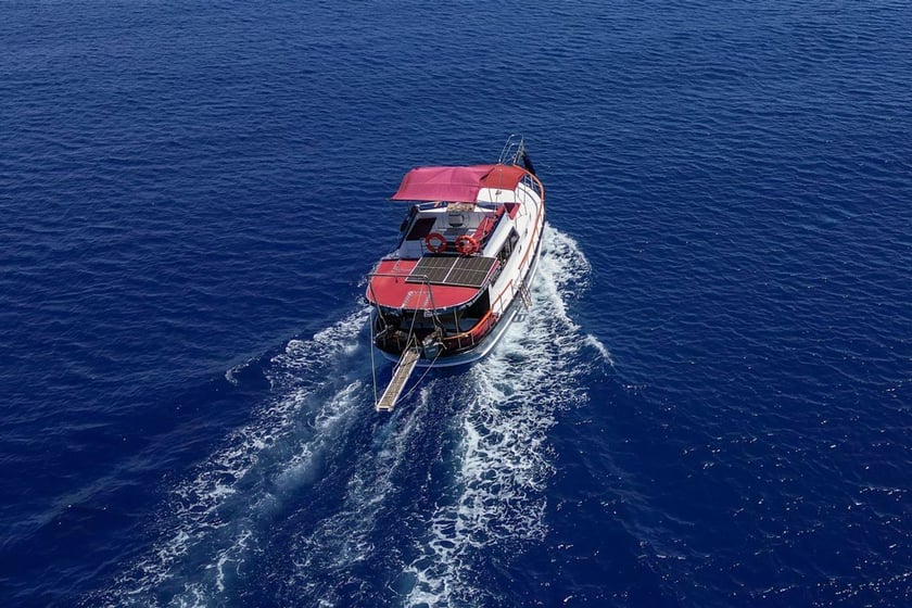 Gocek Gulet 2 cabin 4 berths 4 guests 13 m Listing Number: #16456 2