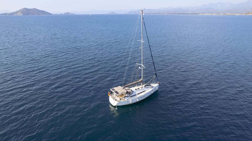 Fethiye Sailboat 3 cabin 6 berths 7 guests 12.17 m Listing Number: #16478 3