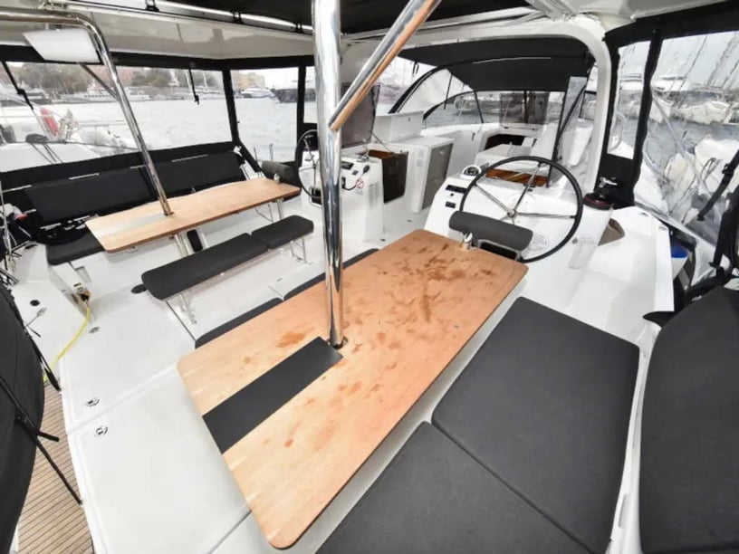 Bormes-les-Mimosas Sailboat 7 cabin 12 berths 12 guests 14 m Listing Number: #16513 5