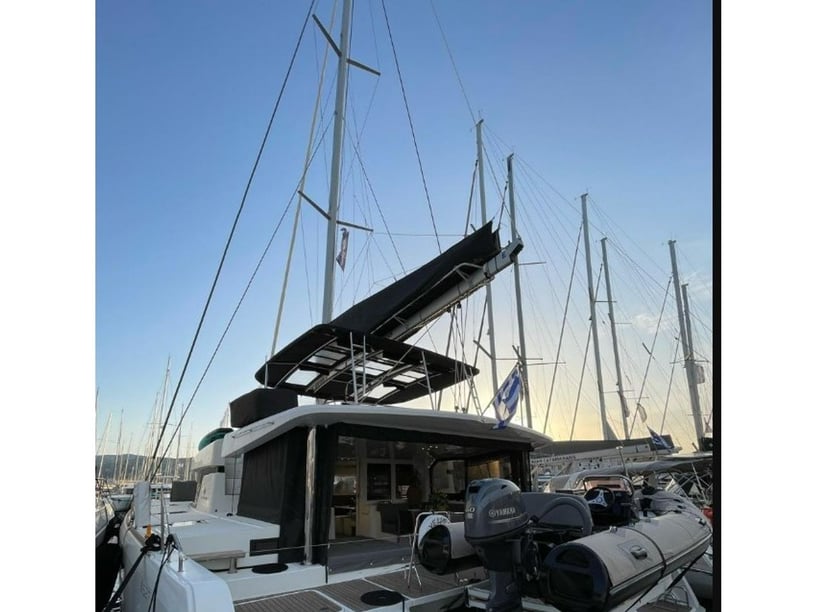 Lefkada Catamaran Cabine 8  14  slaapplaatsen 12  gasten 15.84 m Lijstnummer: #16693