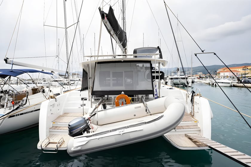 Lefkada Catamaran 4 cabin 10 berths 10 guests 11.88 m Listing Number: #16698