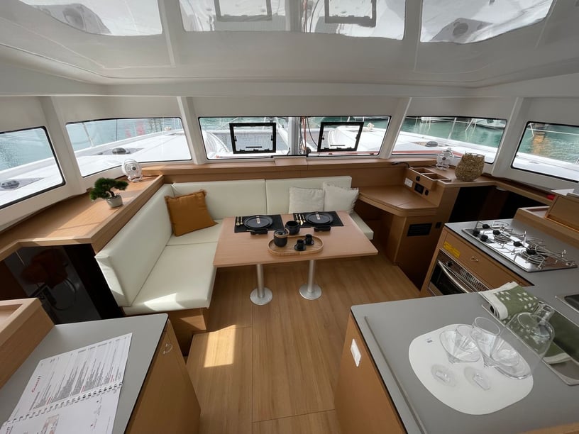 Ibiza Catamaran 4 cabin 11 berths 11 guests 11.33 m Listing Number: #16720 3