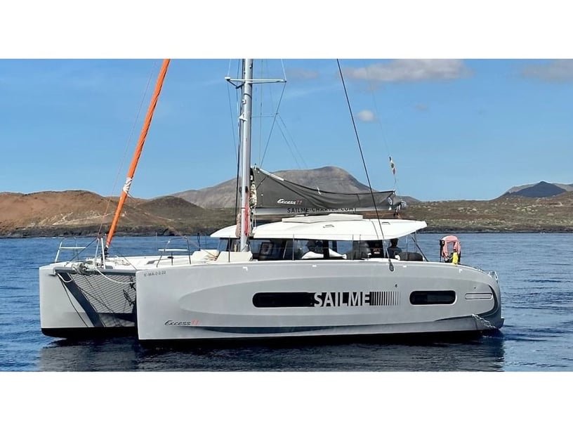 Ibiza Catamaran 4 cabin 11 berths 11 guests 11.33 m Listing Number: #16720
