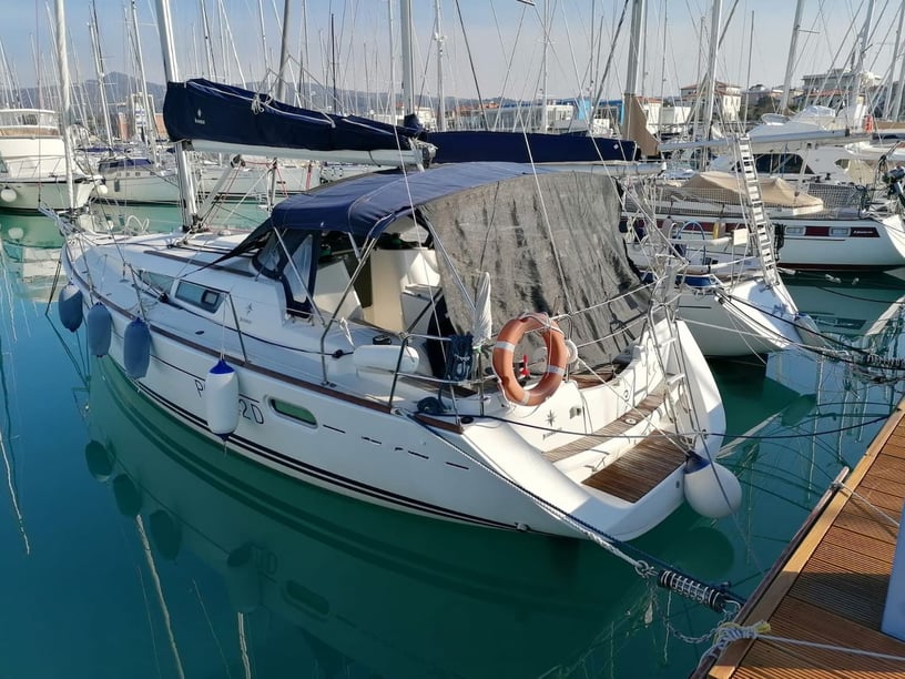Piombino Barca a vela cabina 3  cuccette 8  8  ospiti 12 m Numero dell'inserzione: #16727 3