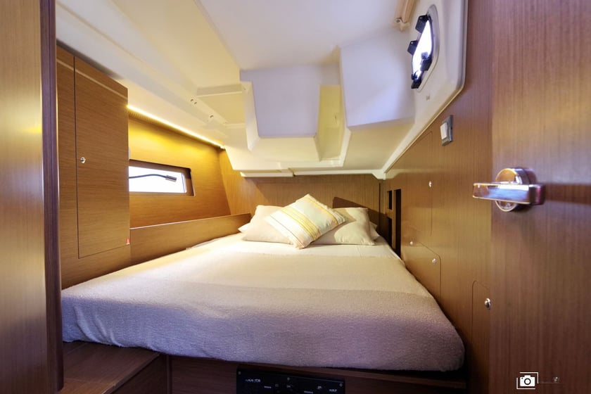 Puntone Velero Cabina 5  12  literas 12  invitados 14.6 m Número de anuncio: #16731 4