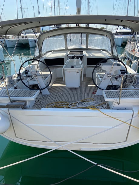 Preveza Zeilboot Cabine 4  10  slaapplaatsen 10  gasten 14.6 m Lijstnummer: #16755