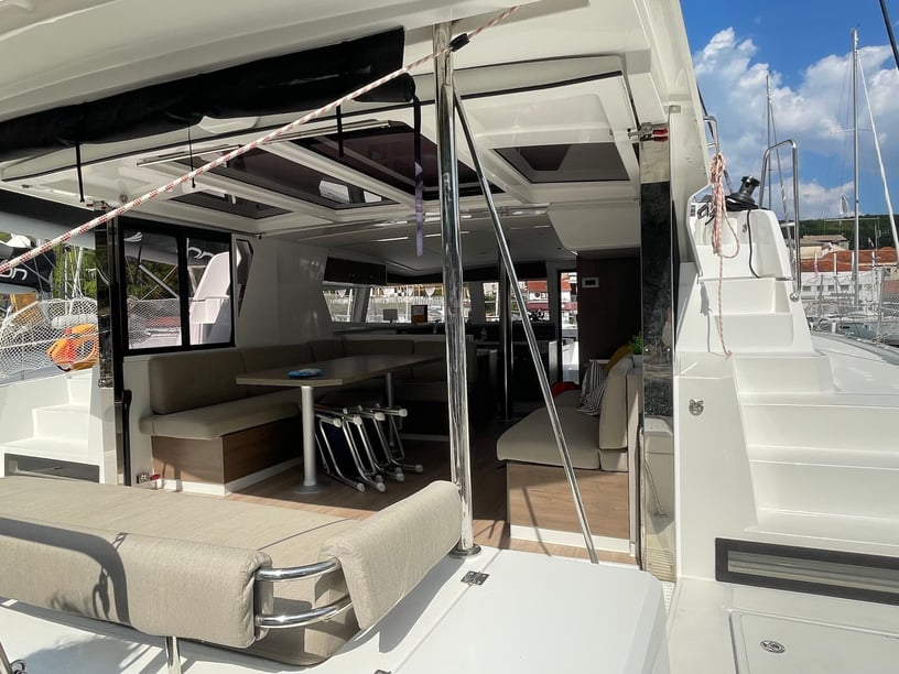 Skradin Catamaran 5 cabin 10 berths 10 guests 12.85 m Listing Number: #16761 4