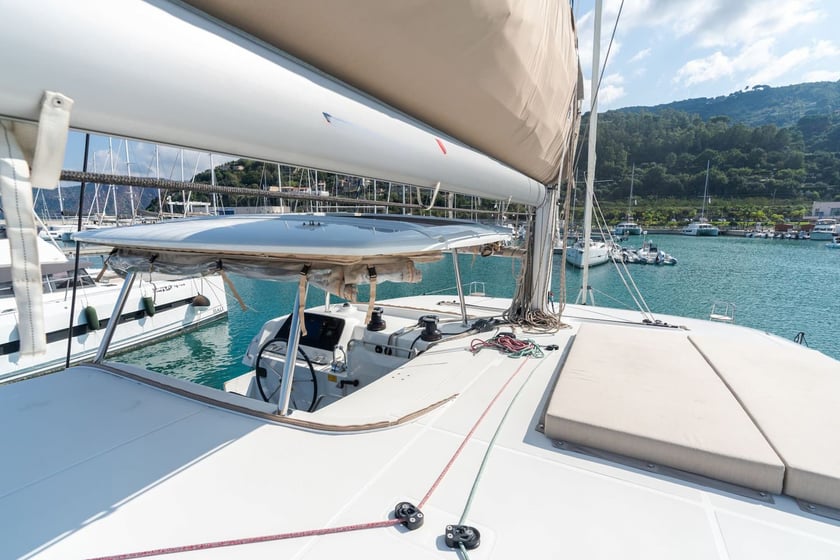 Capo d'Orlando Katamaran 4 Kabine 12 Liegeplätze 12 Gäste 12.94 m Nummer des Inserats: #16774 3