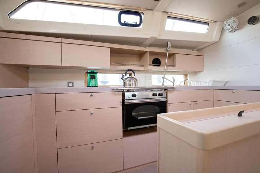 Castiglioncello Zeilboot Cabine 4  10  slaapplaatsen 10  gasten 14 m Lijstnummer: #16788 2