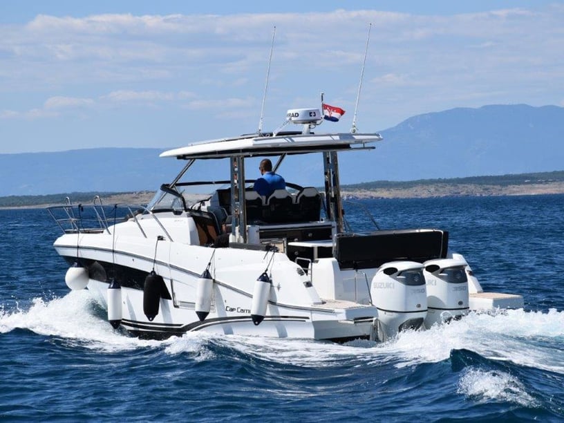 Zadar Motorboat 2 cabin 4 berths 4 guests 10.5 m Listing Number: #16864