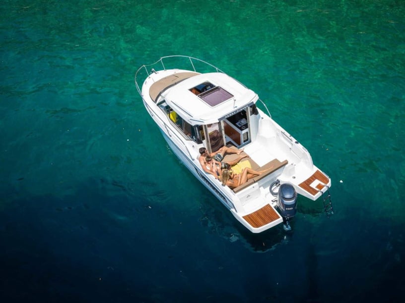 Mali Lošinj Motorboat 1 cabin 4 berths 4 guests 6.97 m Listing Number: #16898