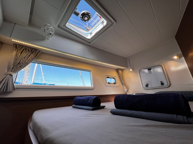 Ibiza Catamarán Cabina 4  12  literas 12  invitados 12.94 m Número de anuncio: #16978 5