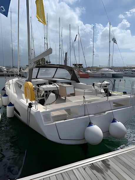 Lefkada Voilier Cabine 5  Couchettes 10  Invités 10  14.85 m Numéro de l'annonce: #16982 3