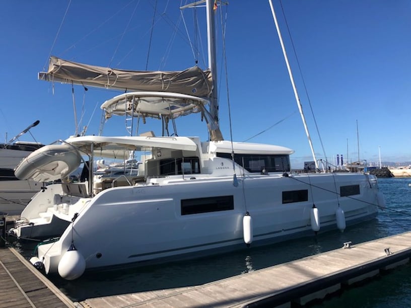 Palma di Maiorca Catamarano cabina 4  cuccette 10  12  ospiti 14 m Numero dell'inserzione: #16991