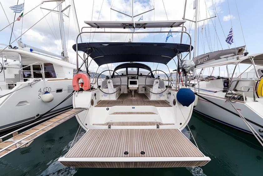 Nea Peramos - Attica Velero Cabina 4  9  literas 9  invitados 14.4 m Número de anuncio: #16998 3