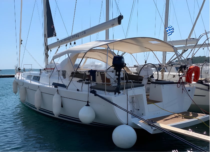 Lavrion Voilier Cabine 4  Couchettes 10  Invités 10  14.04 m Numéro de l'annonce: #17 5