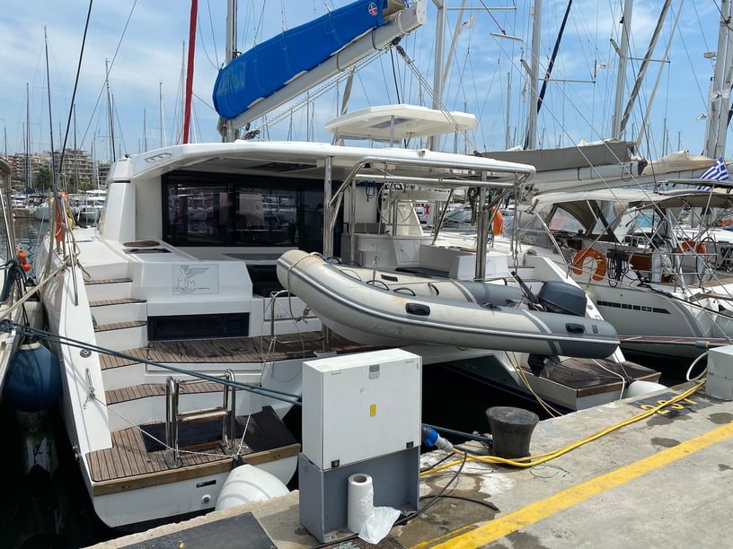 Tourlos Catamarano cabina 4  cuccette 8  8  ospiti 13.71 m Numero dell'inserzione: #17003 3