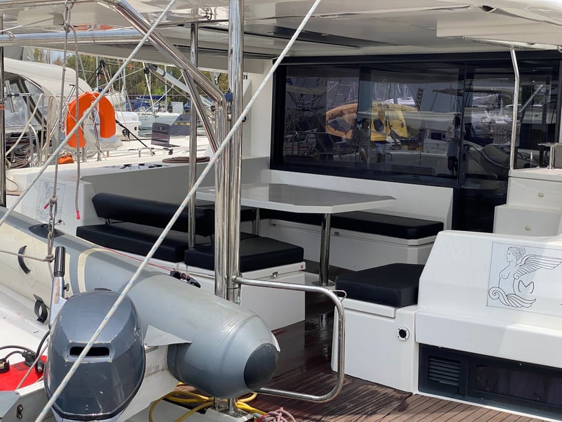 Tourlos Catamarano cabina 4  cuccette 8  8  ospiti 13.71 m Numero dell'inserzione: #17003 5