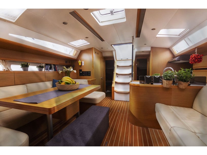 Naples Sailboat 6 cabin 12 berths 12 guests 16.06 m Listing Number: #17040 2