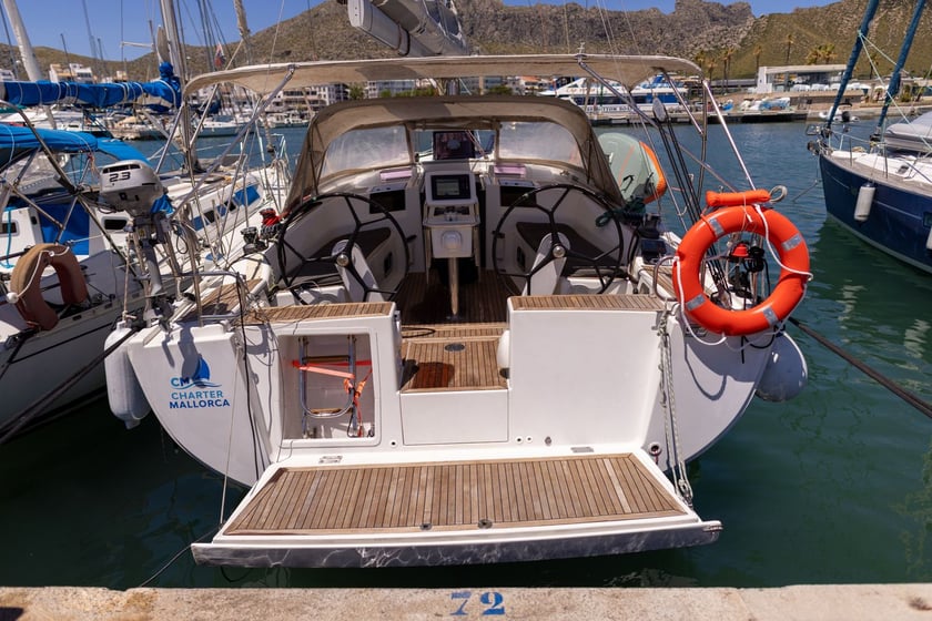 Port de Pollença Sailboat 3 cabin 8 berths 8 guests 11.99 m Listing Number: #17043 4