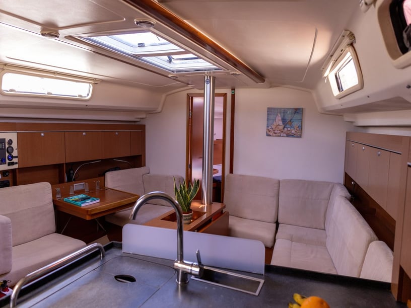 Port de Pollença Sailboat 3 cabin 8 berths 8 guests 11.99 m Listing Number: #17043 2