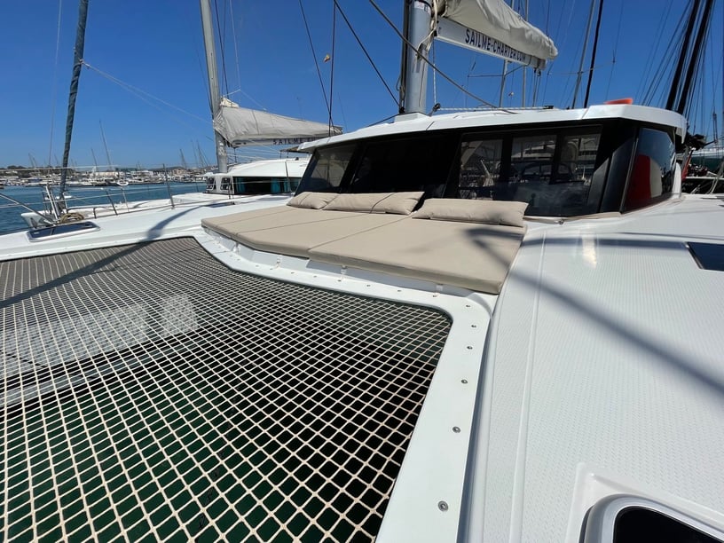 Ibiza Catamaran 4 cabin 10 berths 10 guests 11.73 m Listing Number: #17064 4