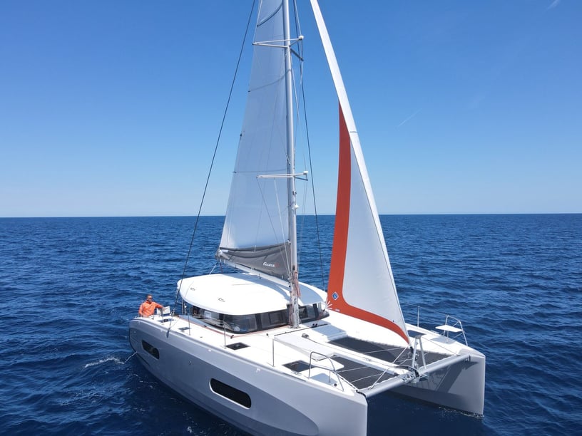 Ibiza Catamaran 4 cabin 11 berths 11 guests 11.33 m Listing Number: #17076 4