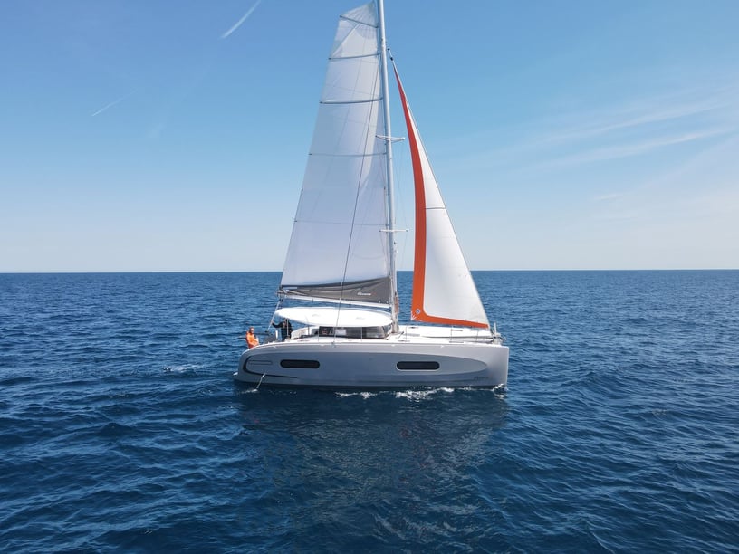 Ibiza Catamaran 4 cabin 11 berths 11 guests 11.33 m Listing Number: #17076 4