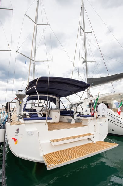 Salerno Sailboat 5 cabin 12 berths 12 guests 15.94 m Listing Number: #17081 3