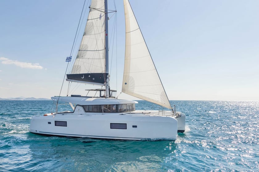 Athens Catamaran 6 cabin 10 berths 10 guests 12.8 m Listing Number: #17085 3