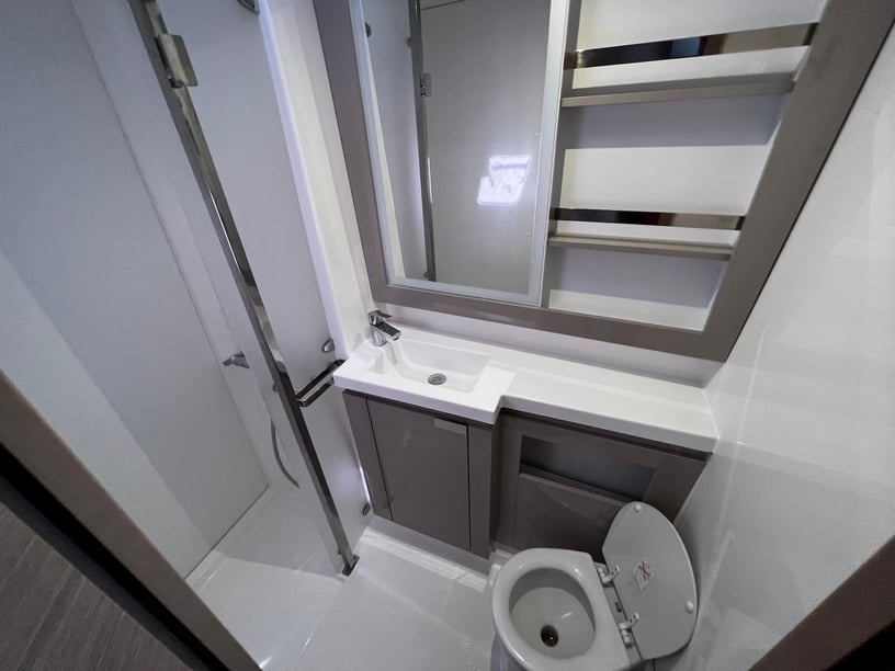 Sukošan Catamaran Cabine 6  Couchettes 12  Invités 12  13.45 m Numéro de l'annonce: #17147 4